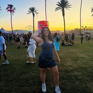 Meet your Posher, Brooke